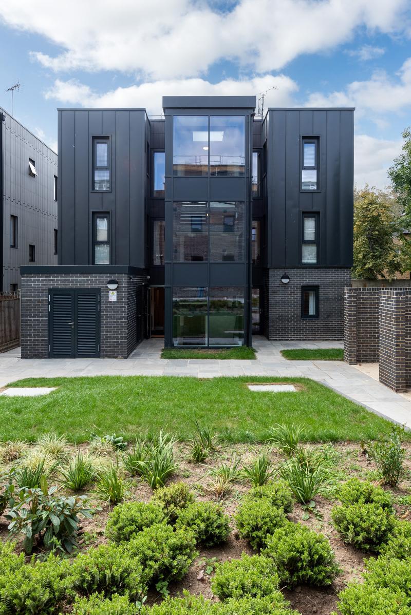 Queen'S Drive Aparthotel Londra Dış mekan fotoğraf