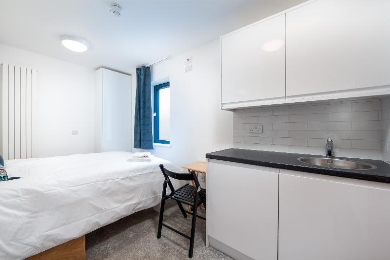 Queen'S Drive Aparthotel Londra Dış mekan fotoğraf
