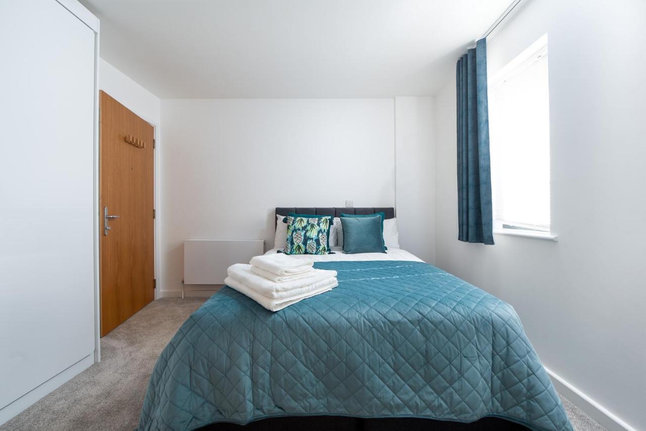 Queen'S Drive Aparthotel Londra Dış mekan fotoğraf