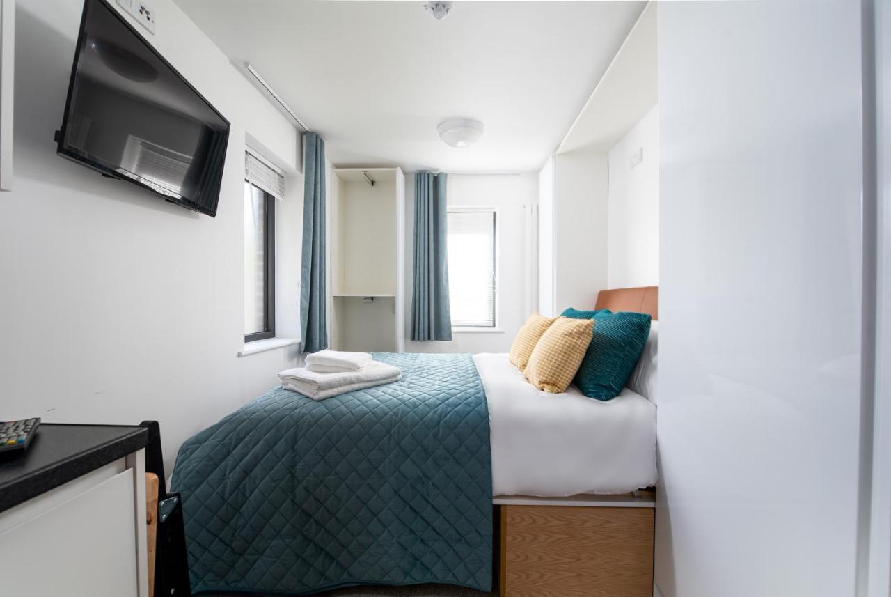 Queen'S Drive Aparthotel Londra Dış mekan fotoğraf