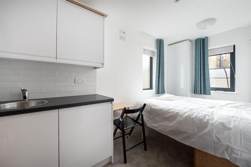 Queen'S Drive Aparthotel Londra Dış mekan fotoğraf
